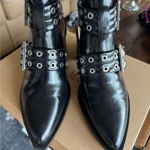 Steve Madden Grazia Black Leather Women's Shoes with Buckle Detail